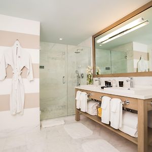 Deluxe Zimmer mit Kingsize-Bett